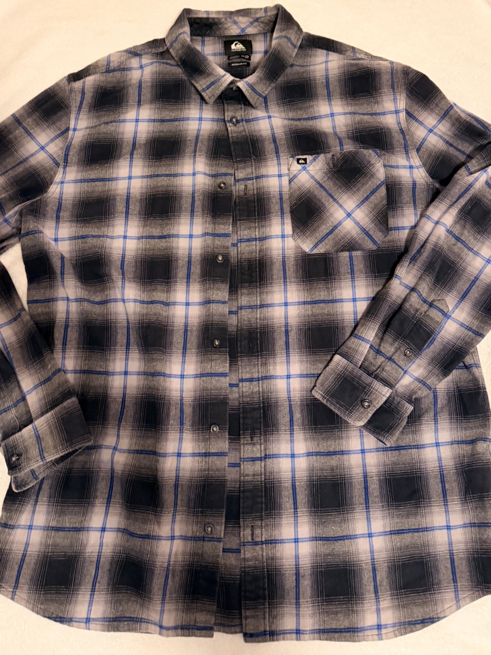 Quiksilver Heavy Men's Black & Blue Plaid Long-Sleeve Button-Down Flannel Shirt